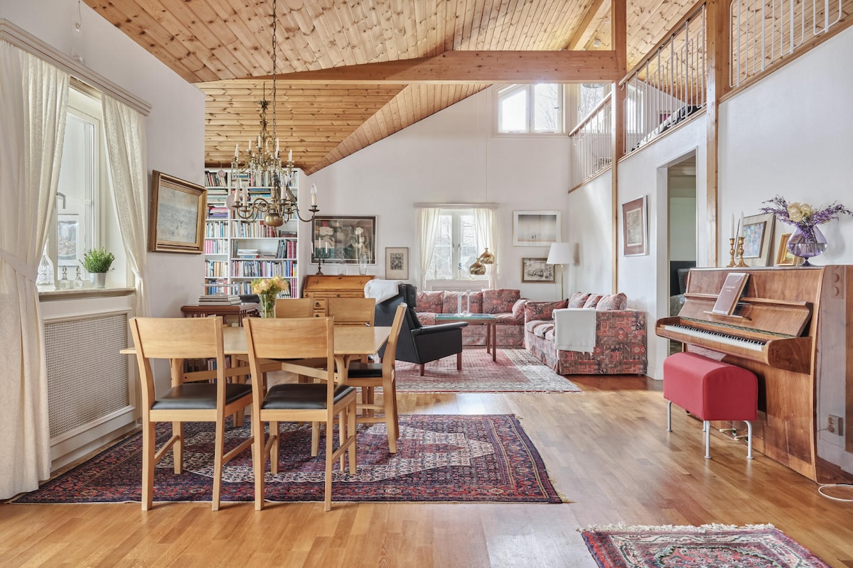 Rotes Ferienhaus in Schweden am See kaufen