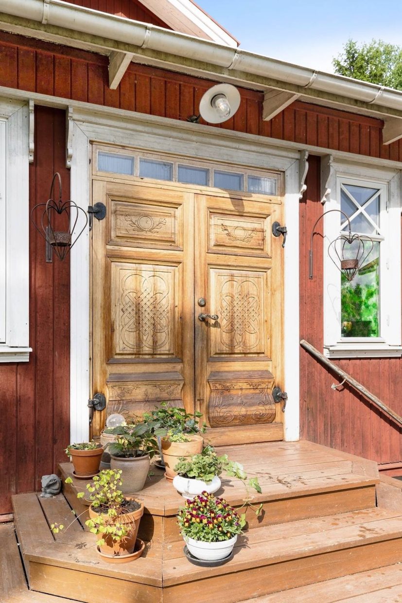 Schwedisches Haus Eingang - alte Tür